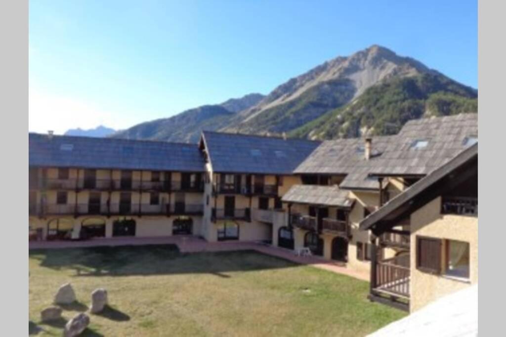 Loue Studio De Vacances Renove A เนวาช ภายนอก รูปภาพ